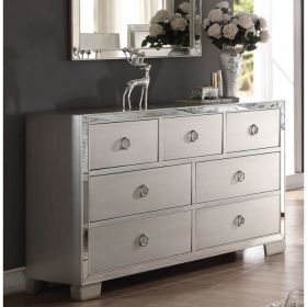 Voeville II Dresser in Platinum - 24845